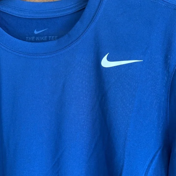 Nike Dri-FIT Men's Fitness T-Shirt - Small - Picture 3 of 4